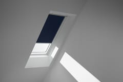 Store occultant bleu en toile polyester pour fenêtre de toit - L. 38 cm x H. 54 cm - Velux - Brico Dépôt