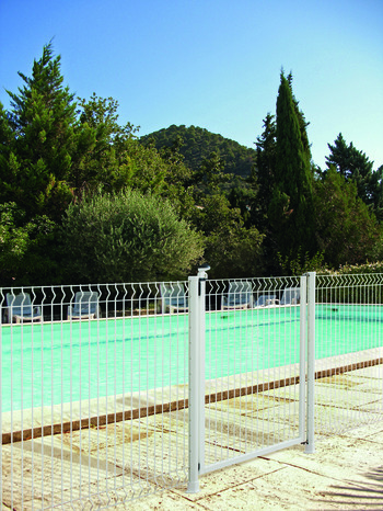 Panneau pour clôture de piscine blanc H. 1,30 L. 1,98 m - Brico Dépôt