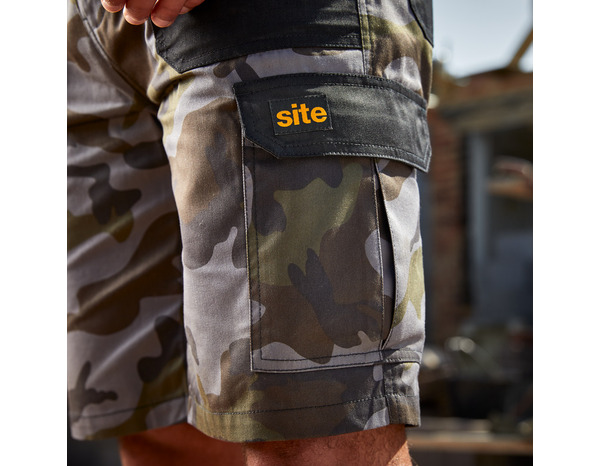Short camouflage 65% polyester 35% coton. Taille 38 - Site - Brico Dépôt