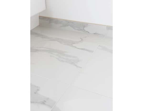 Plinthe "Ultimate Marble" blanc - 8 x 59,5 cm - GoodHome - Brico Dépôt