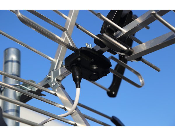 Antenne trinappe 15dB 5G - Optex - Brico Dépôt