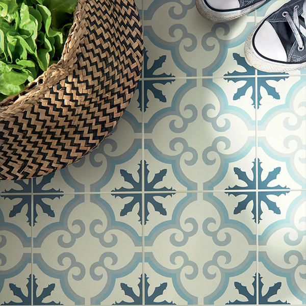 carrelage_vintage_decor_fleur_bleu