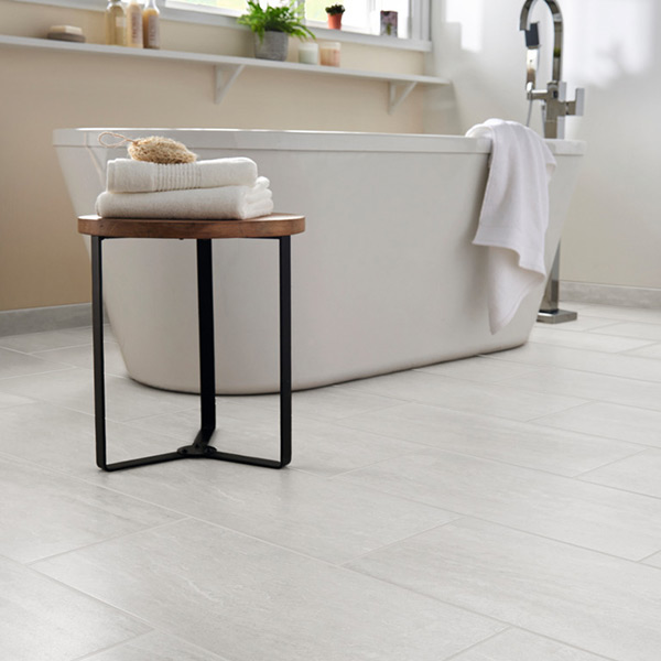 Les carrelages blancs et beiges