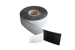 Bande d’étanchéité adhésive noire protection pour lambourdes 20 m x 8 cm - Brico Dépôt