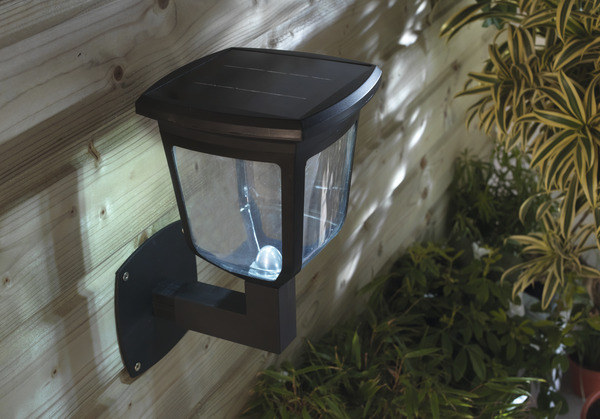 Applique à détection solaire LED noir IP44 "Seldovia" - Marque BLOOMA - Brico Dépôt