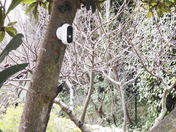 Caméra IP extérieure nomade et sans fil - Brico Dépôt