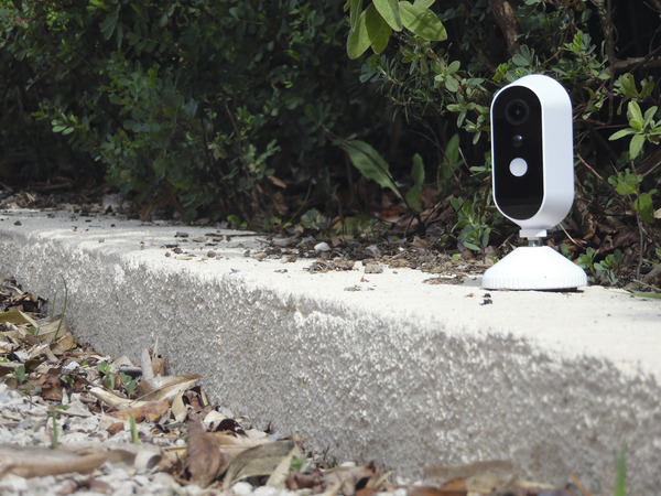 Caméra IP extérieure nomade et sans fil - Brico Dépôt