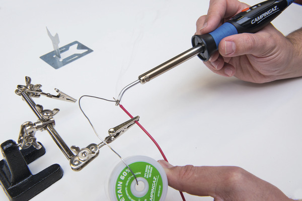 Fer électrique avec variateur FL - Double puissance 15/30W - Campingaz - Brico Dépôt