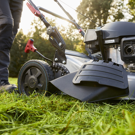 Tondeuse thermique auto tractée 145 cm3 - Erbauer - Brico Dépôt