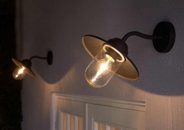 Applique murale "Trolia" IP44 E27 - Noir - Brico Dépôt