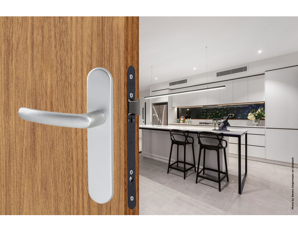 Ensemble de porte entraxe 165 mm "budget 165 tb" - Assa Abloy - Brico Dépôt