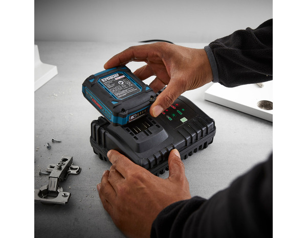 Chargeur compact et rapide 12 V - Erbauer - Brico Dépôt