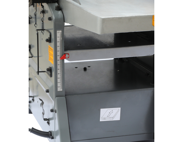 Raboteuse dégauchisseuse filaire 1500 W - 240 V - Titan - Brico Dépôt