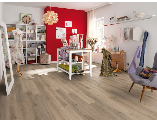 Sol stratifié à clipser aspect chêne clair "Alibaug" - L. 129,2 x l. 19,3 cm. Ép. 7 mm - Cooke and Lewis - Brico Dépôt