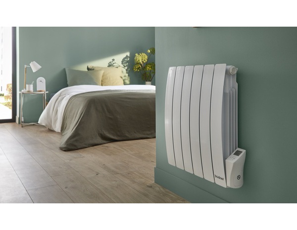 Radiateur galbé à inertie fluide "Vlada" - 1 800 W - Brico Dépôt