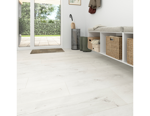 Sol stratifié à clipser aspect mat blanc bois blanchi "Beypore" L. 138,3 x l. 24,4 cm x Ép. 8 mm - Cooke and Lewis - Brico Dépôt