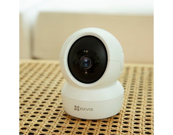 Caméra de surveillance intérieure 360° EZVIZ _vision panoramique H6C PRO ❘  Bricoman