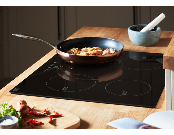 Plan de travail chêne massif l.300 x P.62 x Ép. 4 cm - Cooke and Lewis - Brico Dépôt