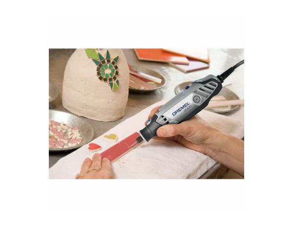 Outil multi-usage Dremel 3000 – 15 Accessoires, 130W - Dremel - Brico Dépôt