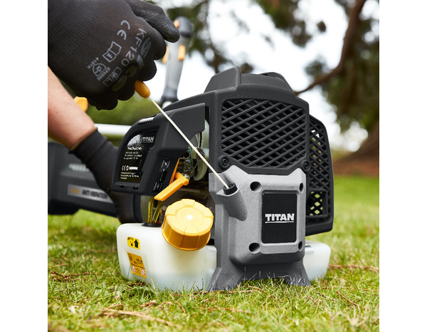 Débroussailleuse thermique 33 cm³ - Titan - Brico Dépôt