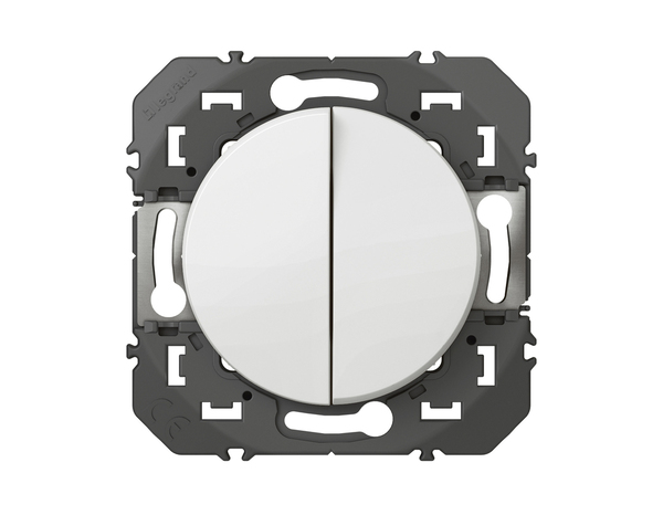 Interrupteur ou va-et-vient 10AX + bouton poussoir 6A dooxie - finition blanc - Legrand - Brico Dépôt