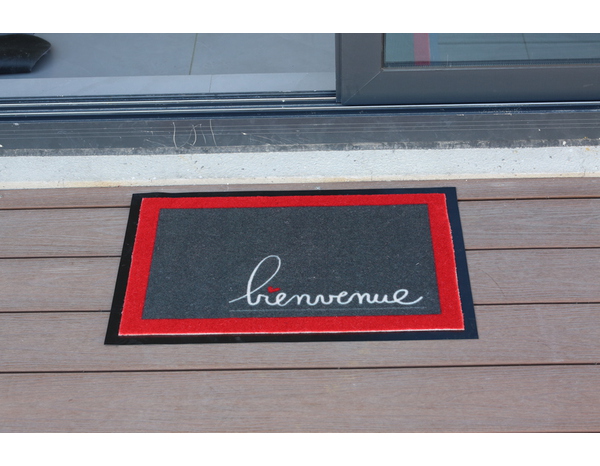 Tapis intérieur de propreté "Bienvenue" gris et rouge - 40 x 60 cm - Brico Dépôt