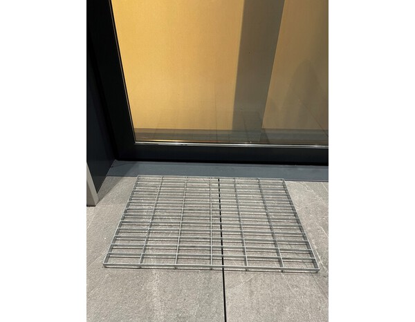 Tapis extérieur en acier galvanisé gris - 40x60 cm - Brico Dépôt