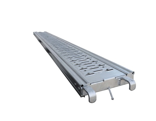 Plancher acier galvanisé AC3000 - 3 x 0,3 m - Altrad - Brico Dépôt