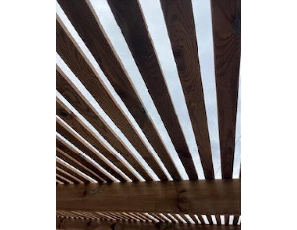 Pergola moderne 400 x 300 cm toit ajouré - Brico Dépôt