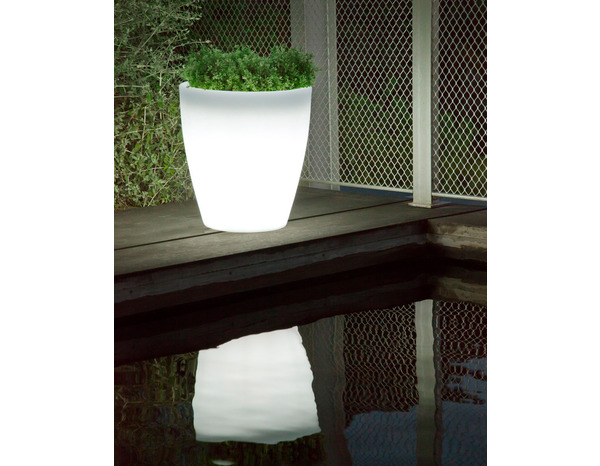 Pot à LED avec batterie, technologie solaire intelligente H.43 cm - Brico Dépôt