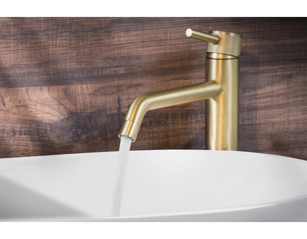 Mitigeur lavabo XL SINDIA acier inoxydable finition or brossé H. 25,6 cm P. 19,3 cm - Brico Dépôt