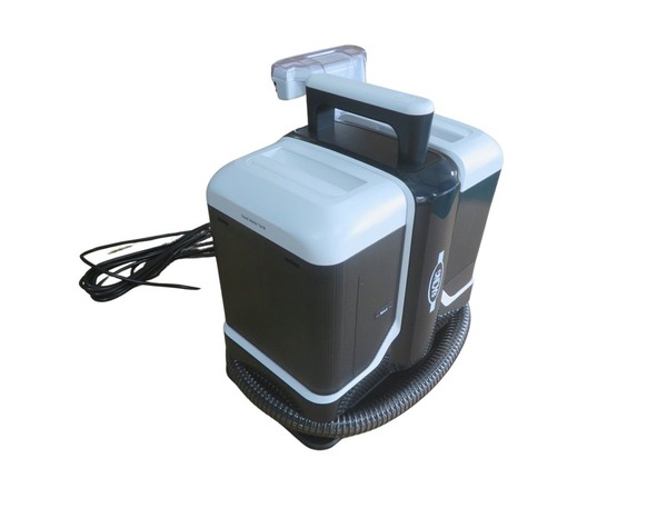 Shampouineuse portable "Racing" 750 W noire avec aspiration 15 Kpa et réservoirs 1600/750 mL - Racing - Brico Dépôt