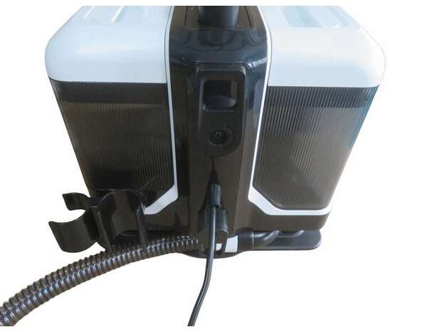 Shampouineuse portable "Racing" 750 W noire avec aspiration 15 Kpa et réservoirs 1600/750 mL - Racing - Brico Dépôt