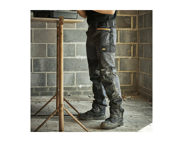 Pantalon de travail slim ALLMAN gris et noir, tissu extensible, 6 poches, poches genouillères, taille 46 - Brico Dépôt