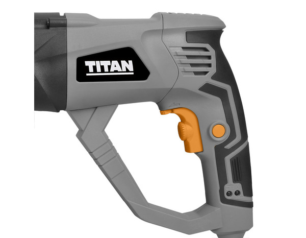 Marteau perforateur 1050 W SDS+ avec accessoires - Titan - Brico Dépôt
