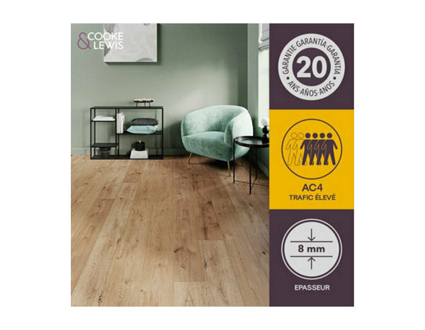 Sol stratifié à clipser 8 mm AC4, compatible pièce humide, marron naturel effet chêne ALBISOLA WP - 138,3 x 19,3 cm - Cooke and Lewis - Brico Dépôt