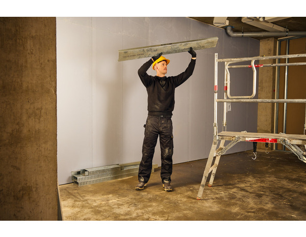 Sweat à capuche noir LEERDAM XL en polaire - Brico Dépôt