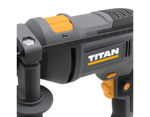 Perceuse à percussion filaire 600W, 230V mandrin 13 mm - Titan - Brico Dépôt