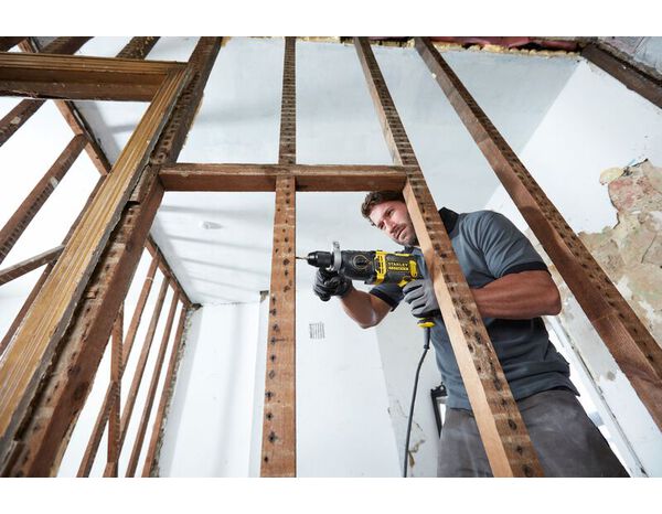 Perceuse à percussion filaire 2 vitesses 1100W SFM, mandrin 13 mm - Stanley Fatmax - Brico Dépôt