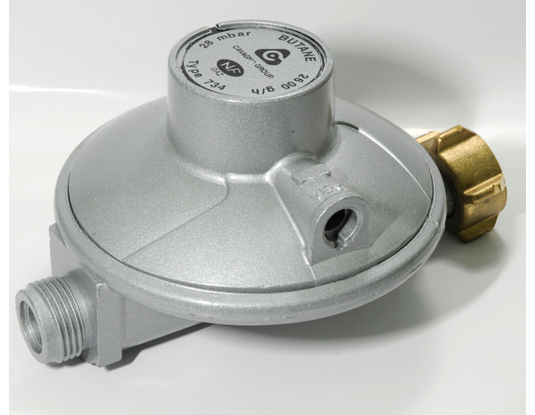 Détendeur fixe basse pression pour bouteille de Butane de 2,6 kg - Addax - Brico Dépôt