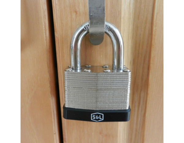Cadenas laminé acier argent noir 5,35 cm hauteur anse 1,75 cm - Brico Dépôt