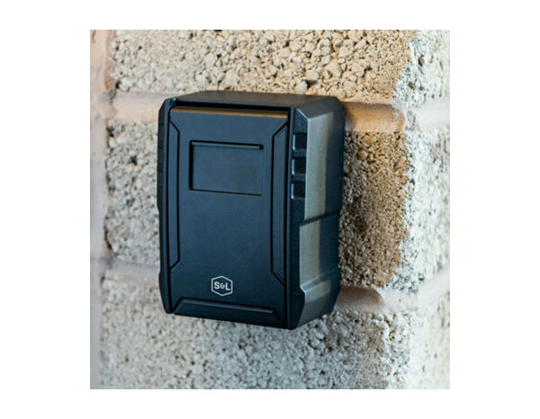 Coffre-fort à clés noir combinaison 4 chiffres métal 13,2 x 9,8 x 6,3 cm - Brico Dépôt