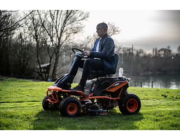 Tondeuse autoportée Yardforce 96 cm batterie 56V mulching 2 en 1 - Brico Dépôt