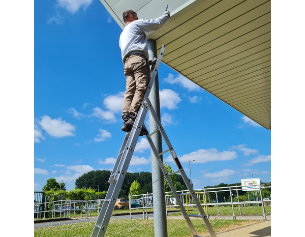 Échelle transformable aluminium 3 x 7 barreaux 4 positions H. 3.97 m - MAGNUSSON - Brico Dépôt