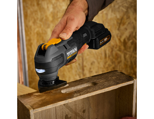 Outil multifonction sans fil 18 V vitesse variable système anti-vibration - Titan - Brico Dépôt