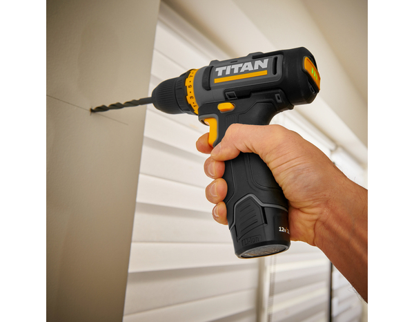 Perceuse visseuse sans fil 12 V mandrin 10 mm couple 30 Nm - Titan - Brico Dépôt