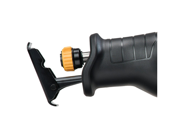 Scie sabre filaire 850 W vitesse variable course 25 mm coupe bois 100 mm - Titan - Brico Dépôt