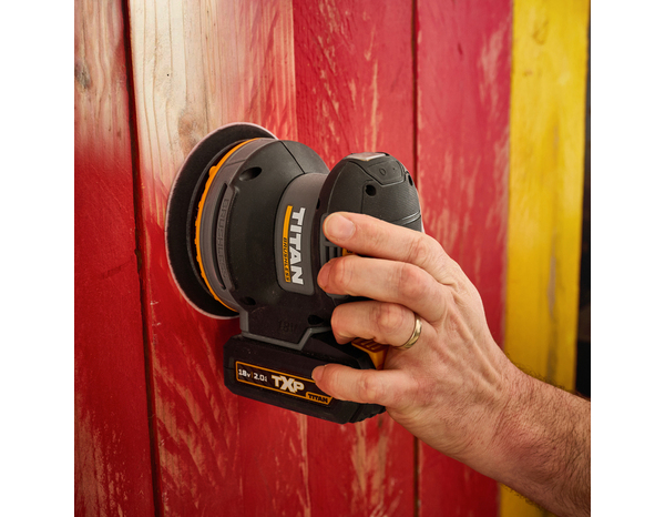 Ponceuse excentrique sans fil 18 V diamètre 125 mm vitesse variable 6 positions - Titan - Brico Dépôt