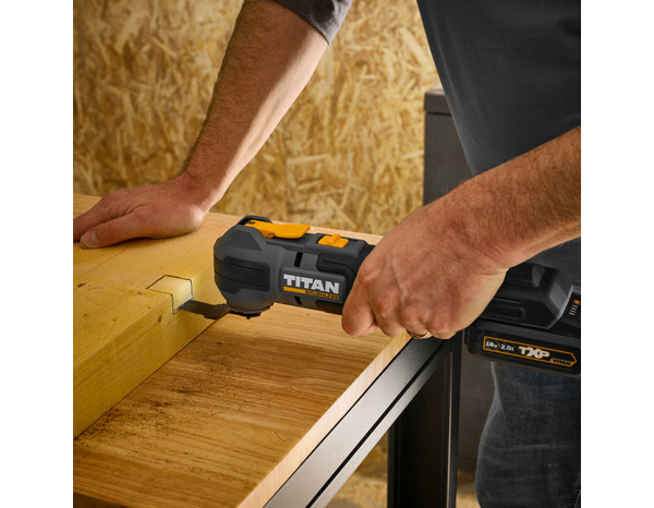 Outil multifonction sans fil 18 V vitesse variable système anti-vibration - Titan - Brico Dépôt