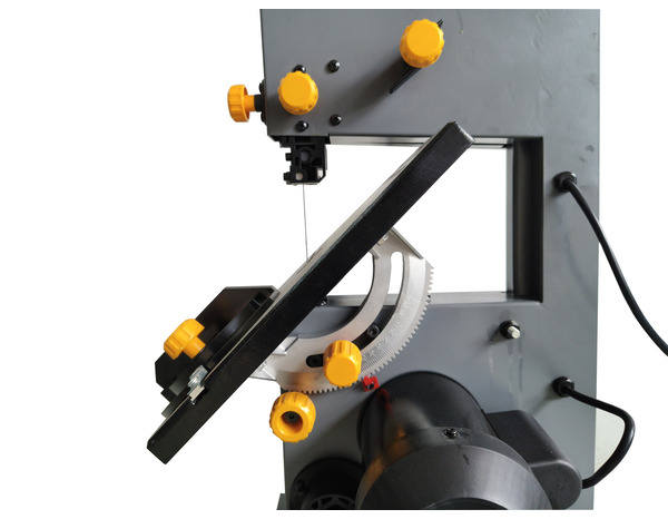 Scie à ruban filaire 350 W sur table inclinable - Titan - Brico Dépôt